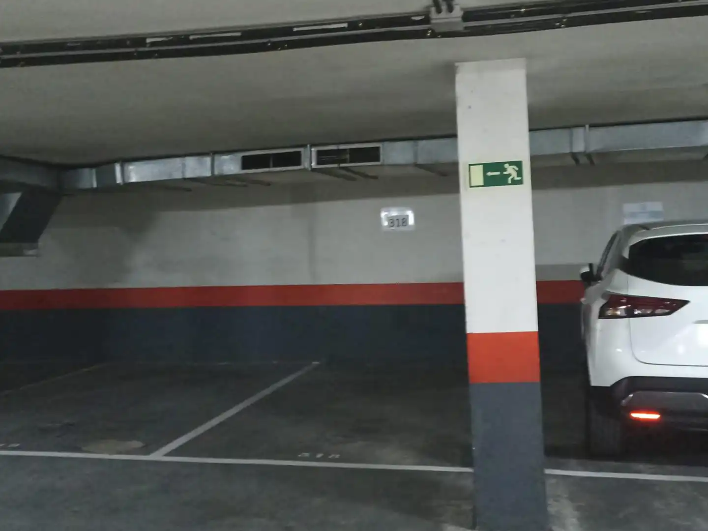 Einzelparkplatz mit Aufzug zur Miete in Plaza de Gamboa 8-21, imagen 7