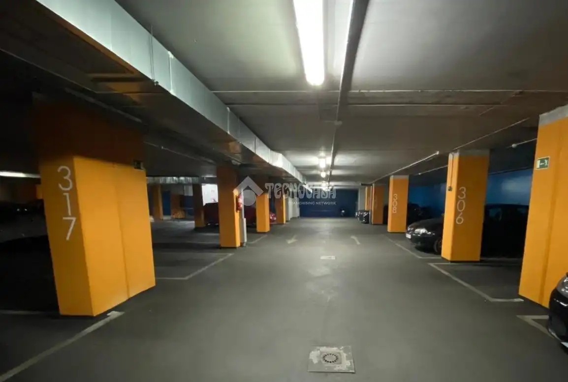 Parking de Piso de alquiler en Móstoles con Aire acondicionado, Calefacción y Terraza