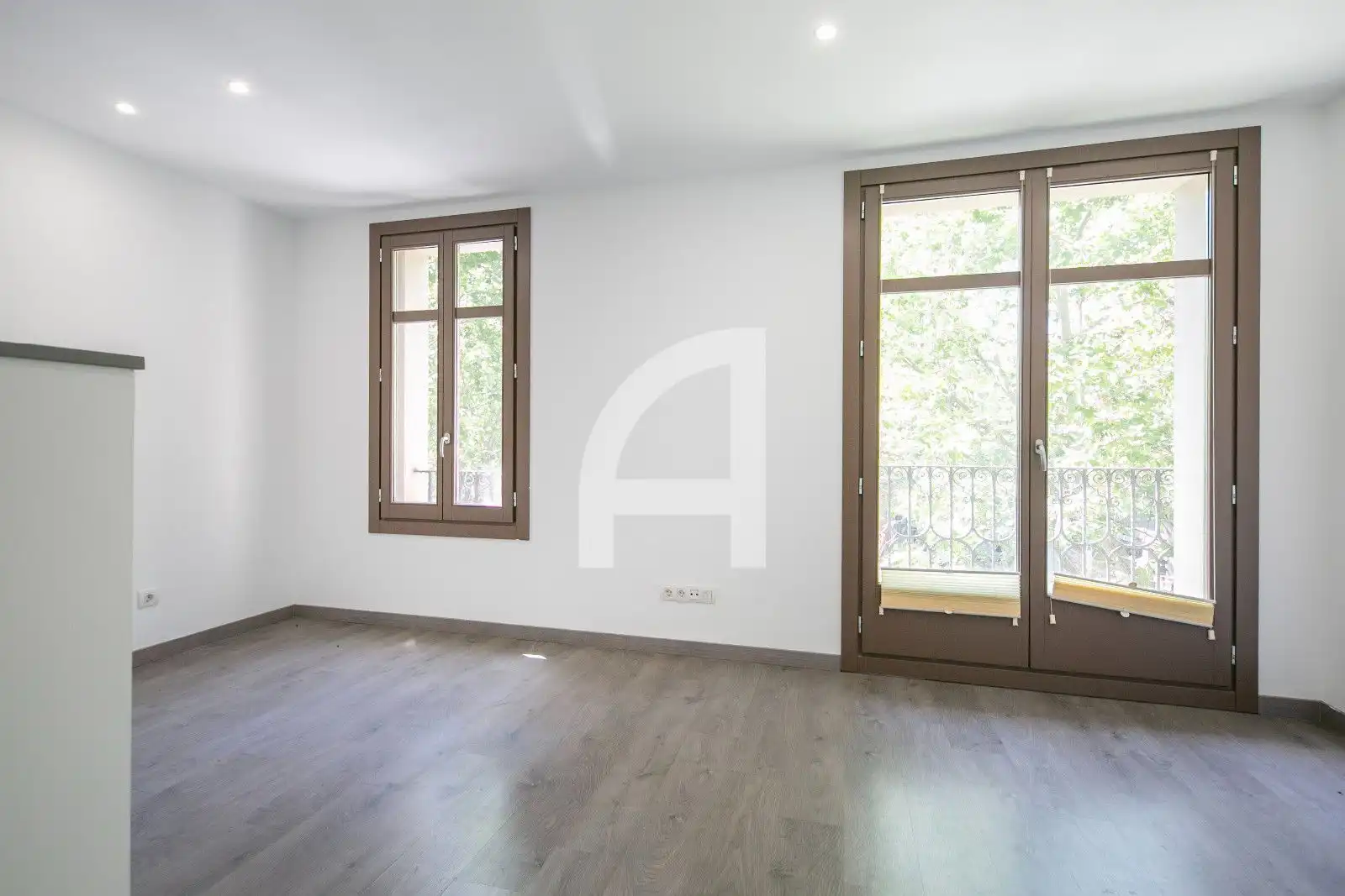 Flat with terrace for sale in Paral.Lel, imagen 2