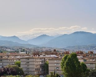 Vista exterior de Pis de lloguer en  Granada Capital amb Calefacció