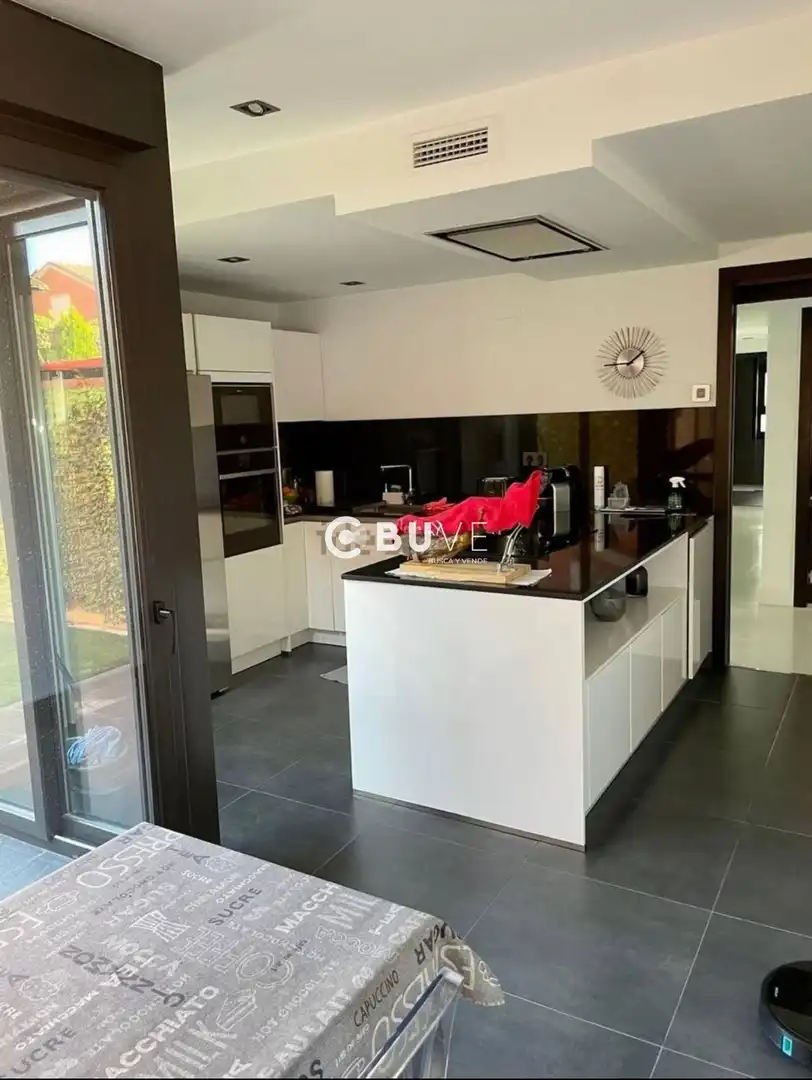 Kitchen of Houses for sale in Rivas-Vaciamadrid  with Air Conditioner, Terrace and Storage room
