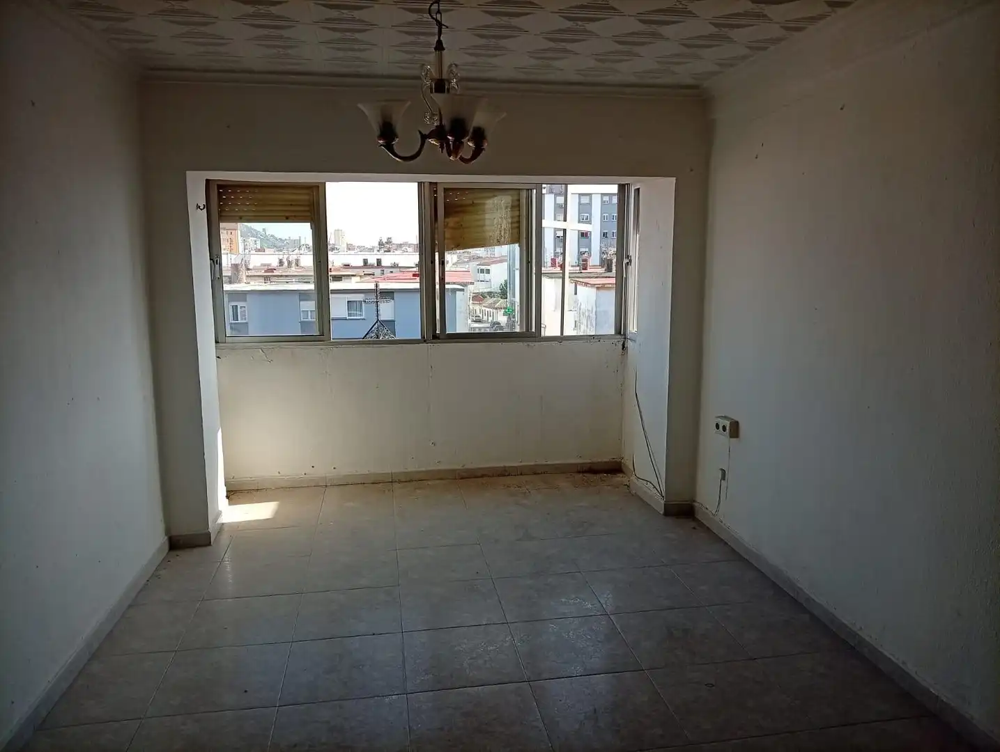 Habitación de Piso en venta en La Línea de la Concepción