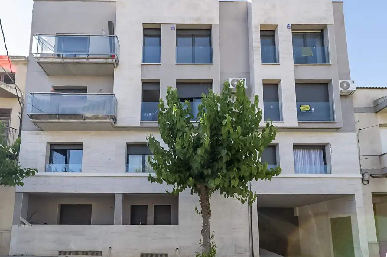 Exterior view of Garage for sale in Tàrrega