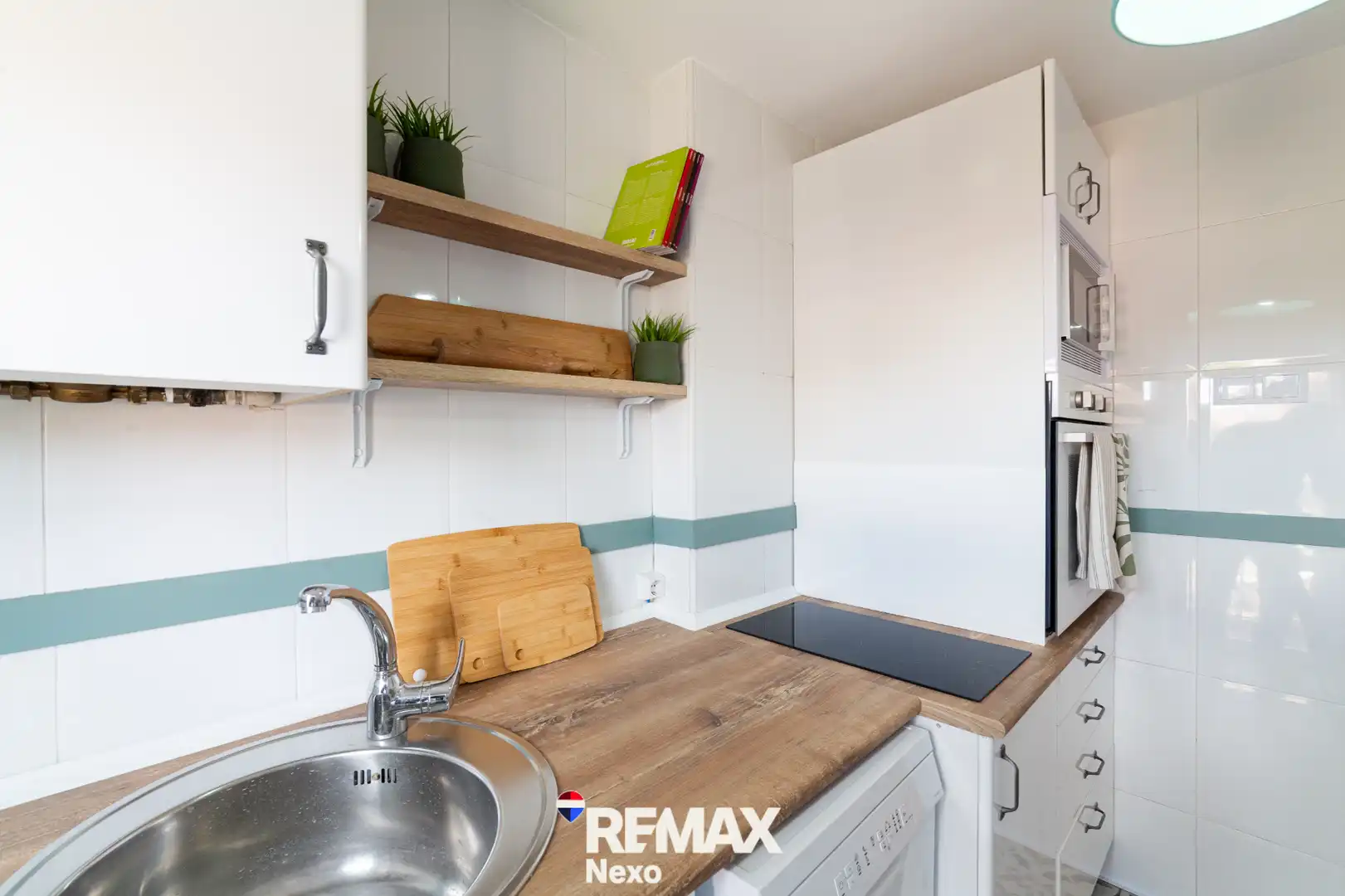 Kitchen of Flat for sale in Palencia  with Air Conditioner, Terrace and Storage room