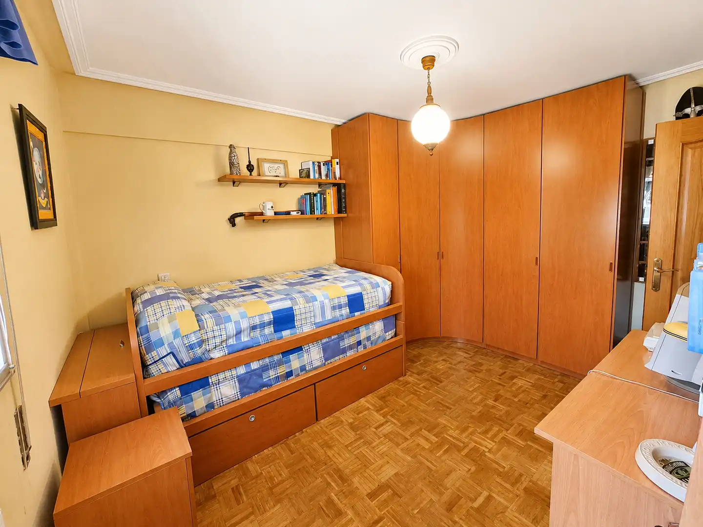 Dormitori de Pis en venda en Vitoria - Gasteiz amb Calefacció, Parquet i Terrassa
