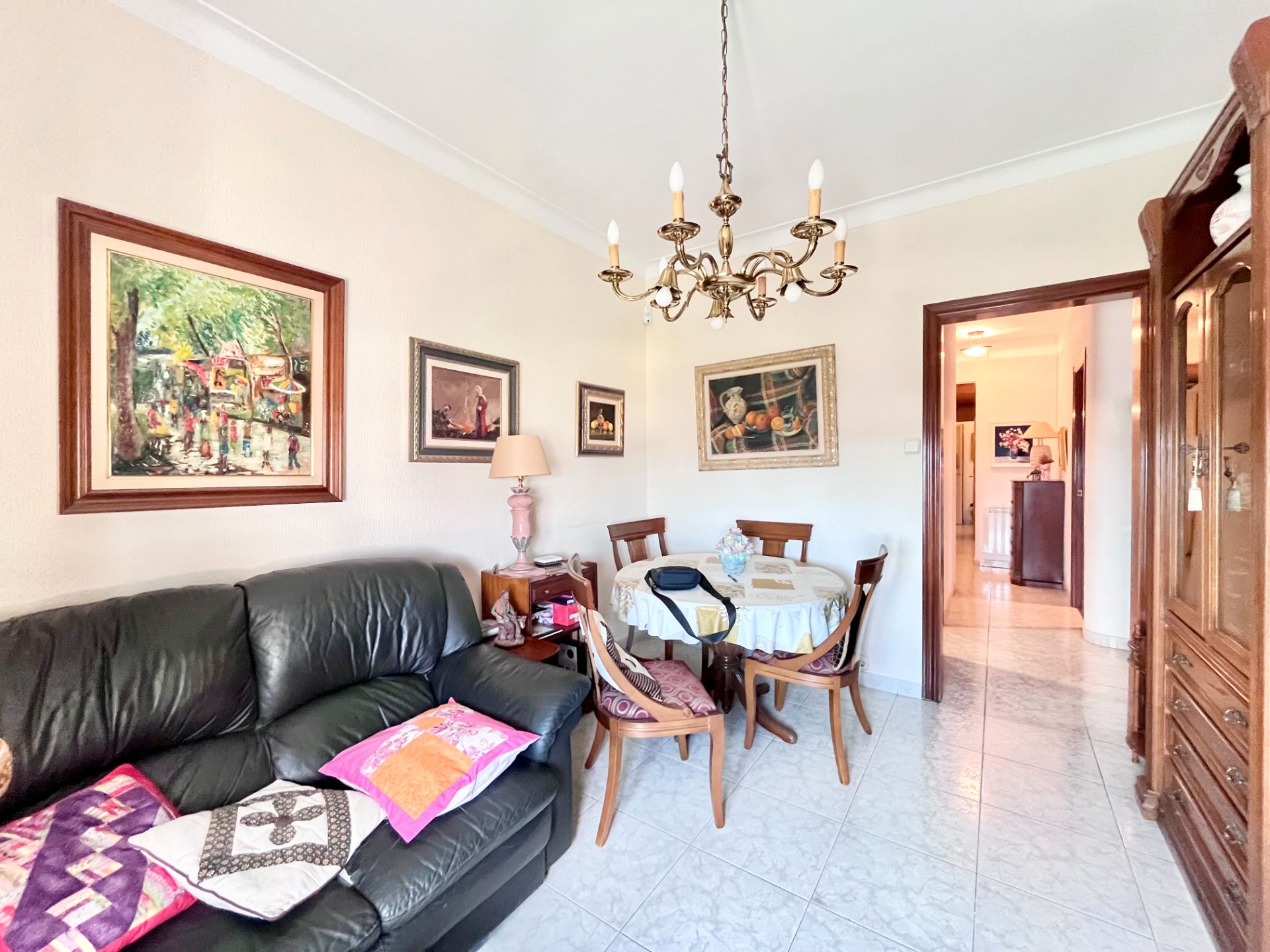 Menjador de Pis en venda en  Barcelona Capital amb Moblat, Forn i Rentadora