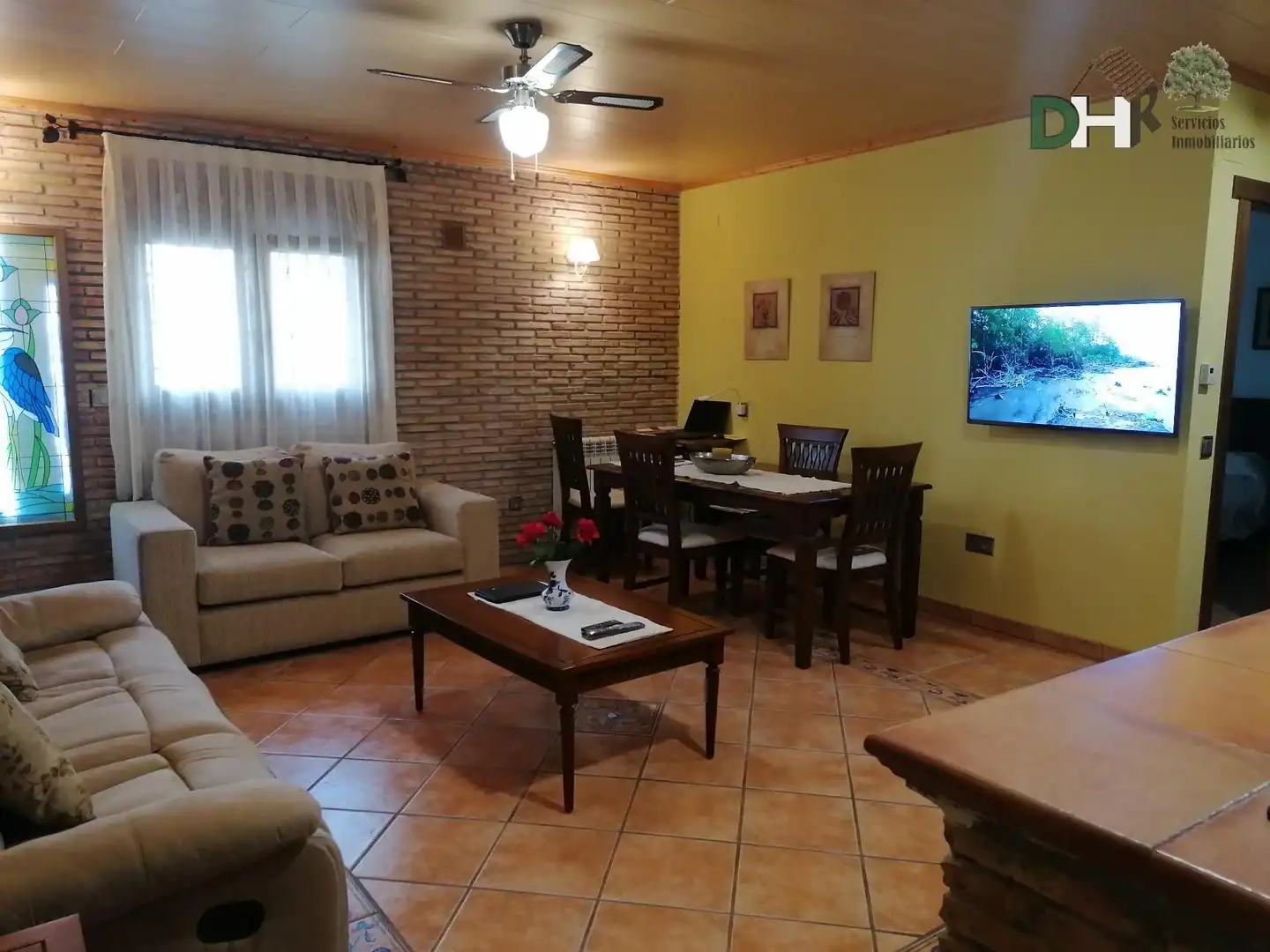 Sala de estar de Casa o chalet en venta en Torrejón el Rubio con Aire acondicionado, Calefacción y Terraza