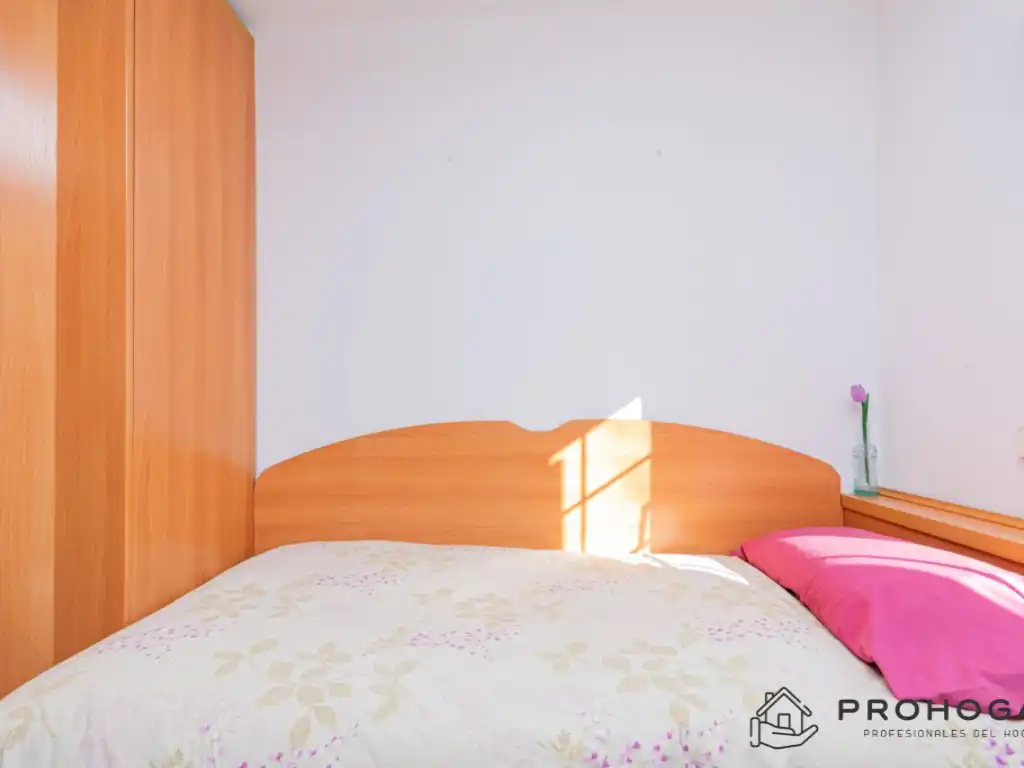 Habitación de Casa adosada en venta en Colmenar Viejo con Amueblado y Domótica