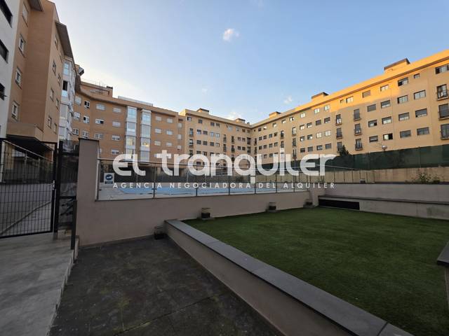 Piso en Alquiler en Calle Martin Muñoz de las Posadas en Ensanche de Vallecas - La Gavia