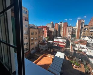 Vista exterior de Pis de lloguer en  Barcelona Capital amb Aire condicionat, Moblat i Balcó