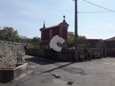 Casa aparellada amb jardí en venda a Ordelles