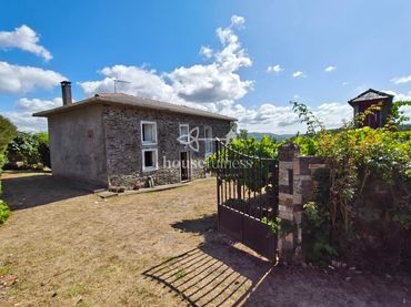 Casa amb jardí en venda a San Sadurniño