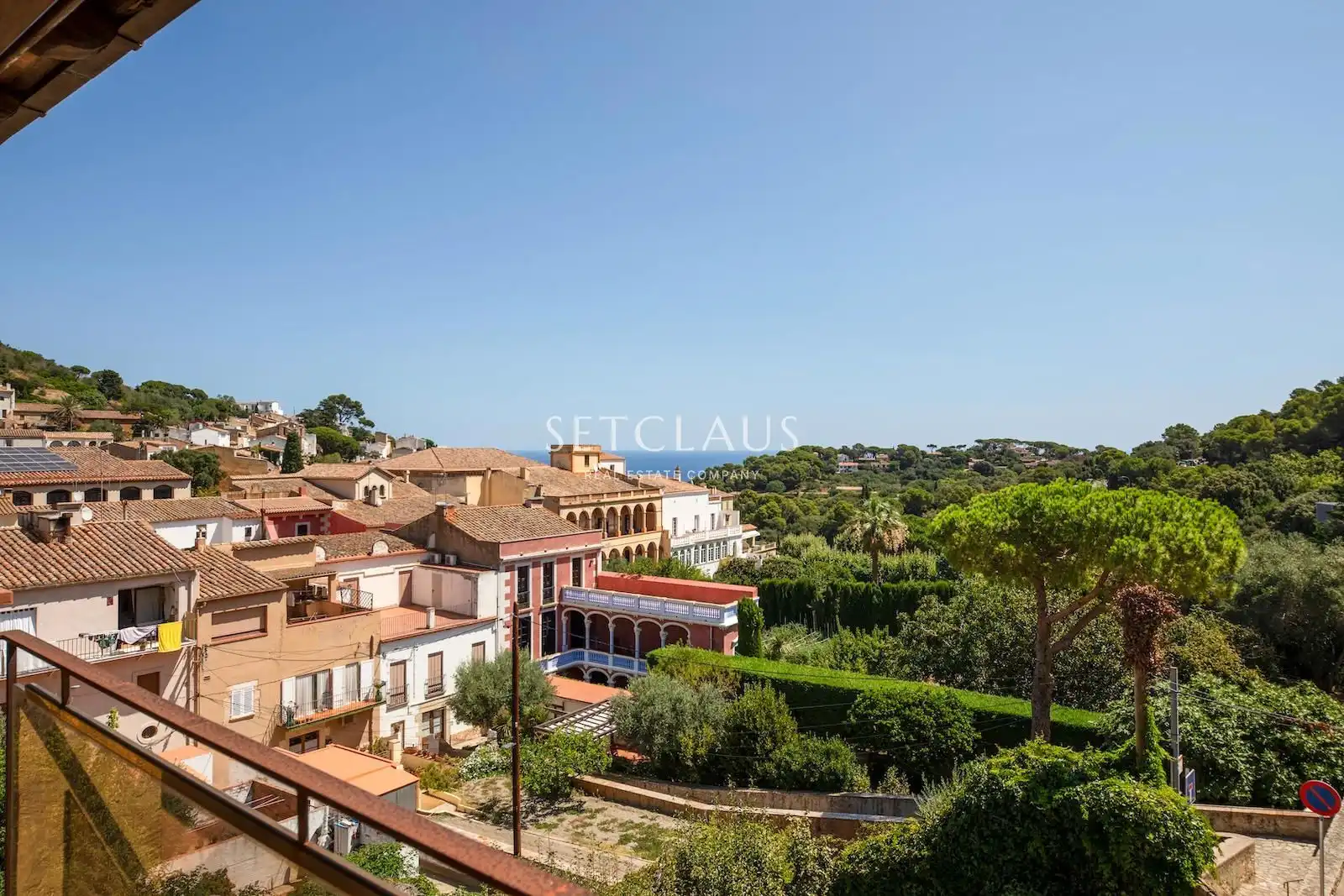Vista exterior de Edifici en venda en Begur
