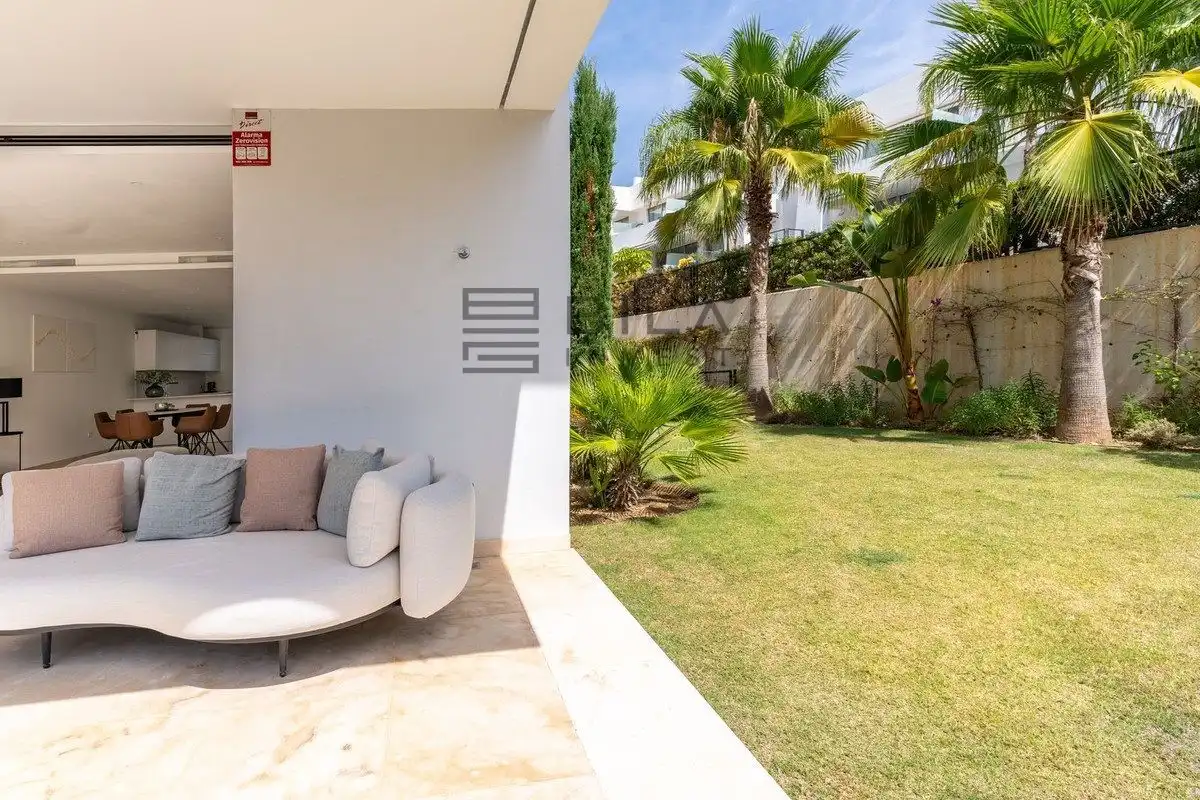 Casa adosada en venta en Las Encinas, Río Real