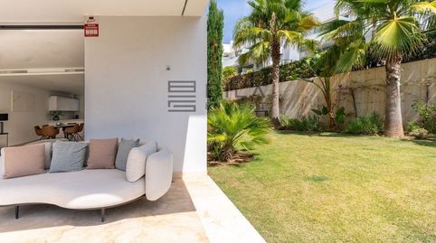 Foto 4 de Casa adosada en venta en Las Encinas, Río Real, Marbella