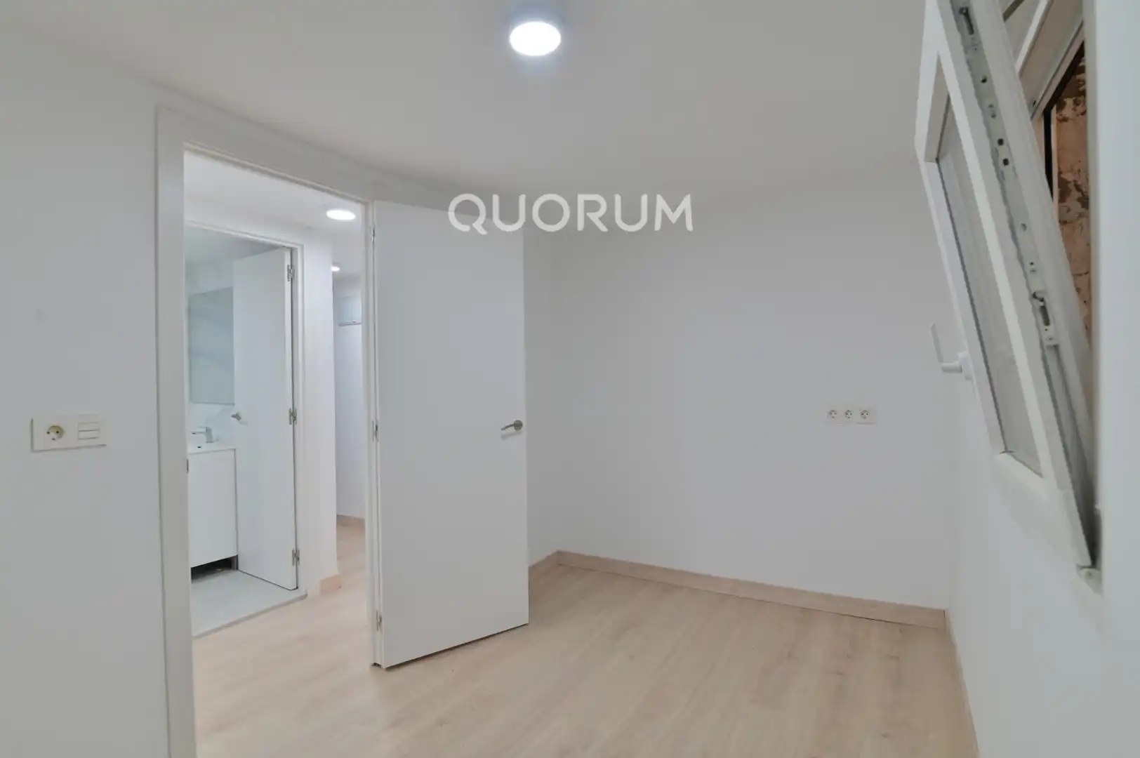 Bedroom of Flat for sale in Bilbao   with Balcony