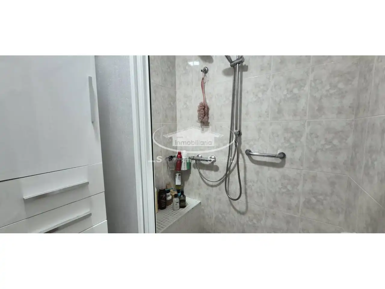 Bathroom of Flat for sale in Sanlúcar de Barrameda  with Air Conditioner, Terrace and Furnished