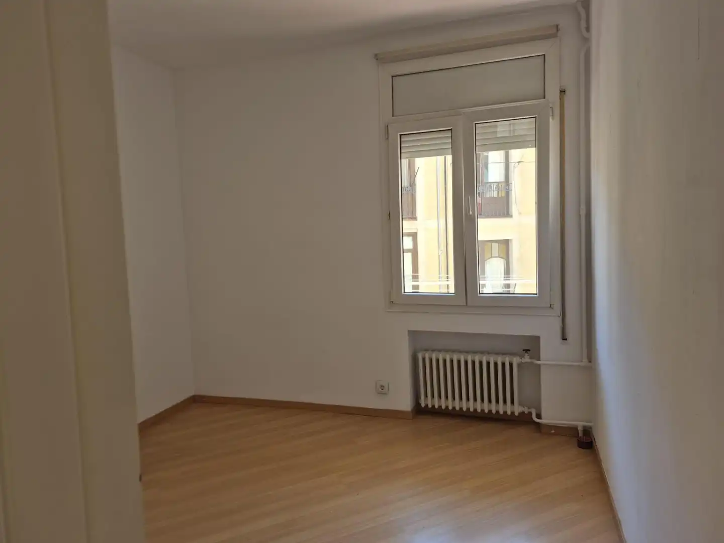 Habitación de Piso en venta en Barcelona con Calefacción y Balcón