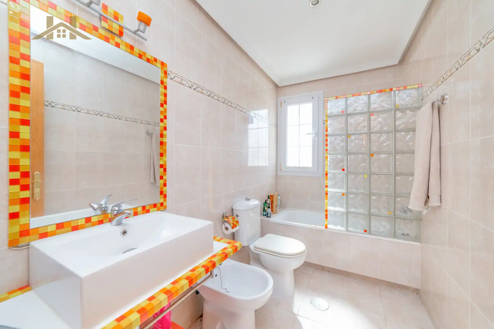 Baño de Casa adosada en venta en Seseña con Calefacción, Jardín privado y Terraza