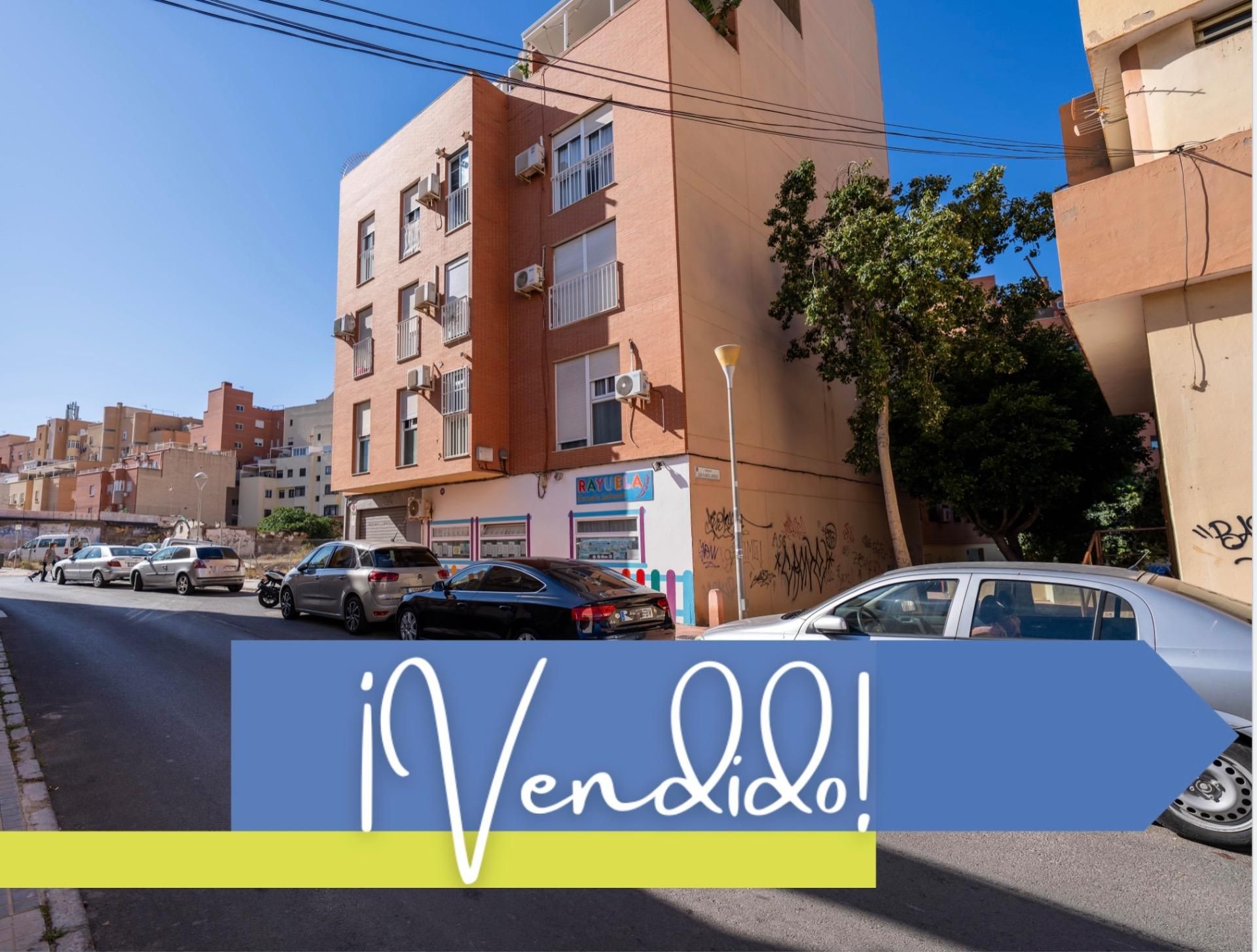 Vista exterior de Pis en venda en  Almería Capital amb Aire condicionat i Calefacció