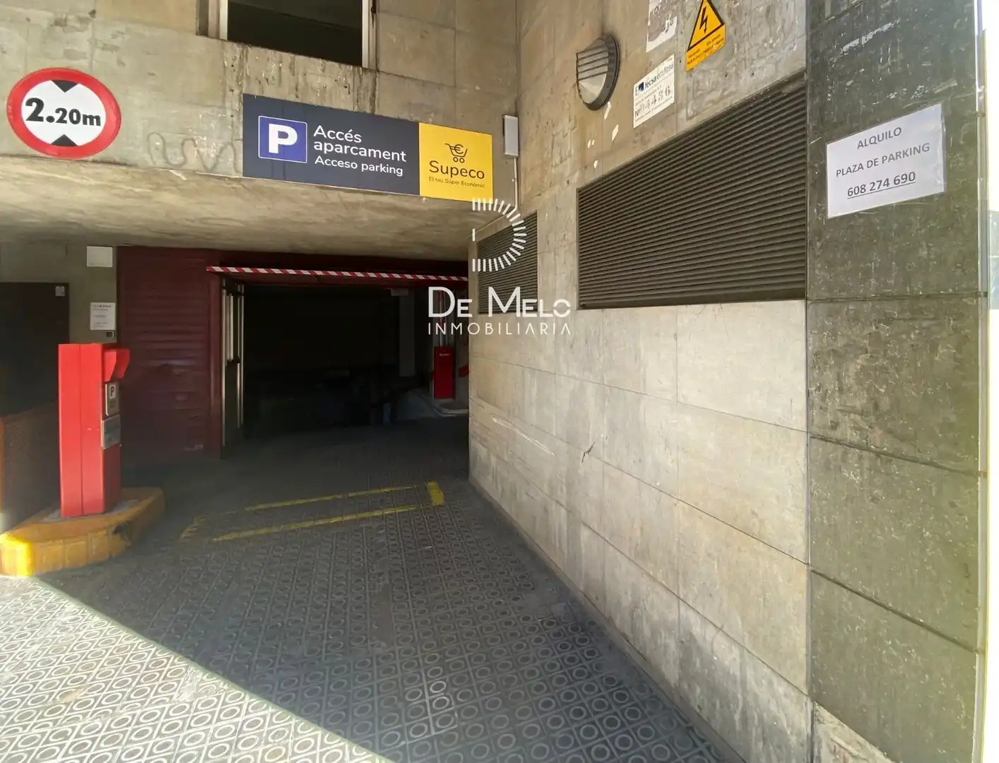 Parking de Garaje en venta en Barcelona con Alarma