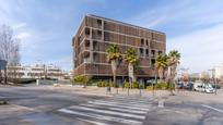 Exterior view of Flat for sale in Sabadell  with Air Conditioner and Terrace