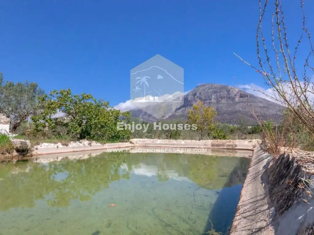 Houses for sale in Montgó - Ermita