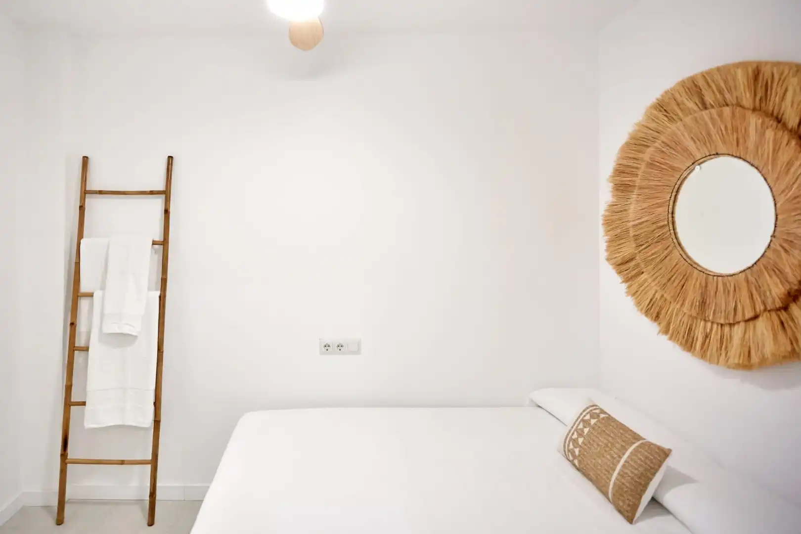 Dormitori de Apartament de lloguer en Valencia amb Calefacció i Moblat
