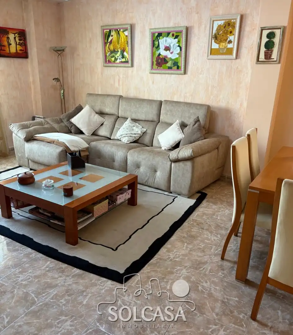 Living room of Flat for sale in Cistérniga  with Heating, Furnished and Oven