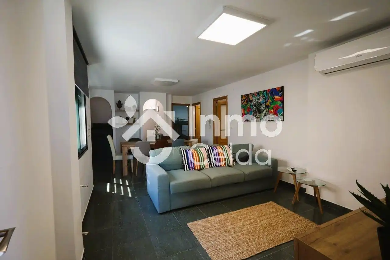 Sala de estar de Casa adosada en venta en Chiva con Aire acondicionado, Calefacción y Terraza