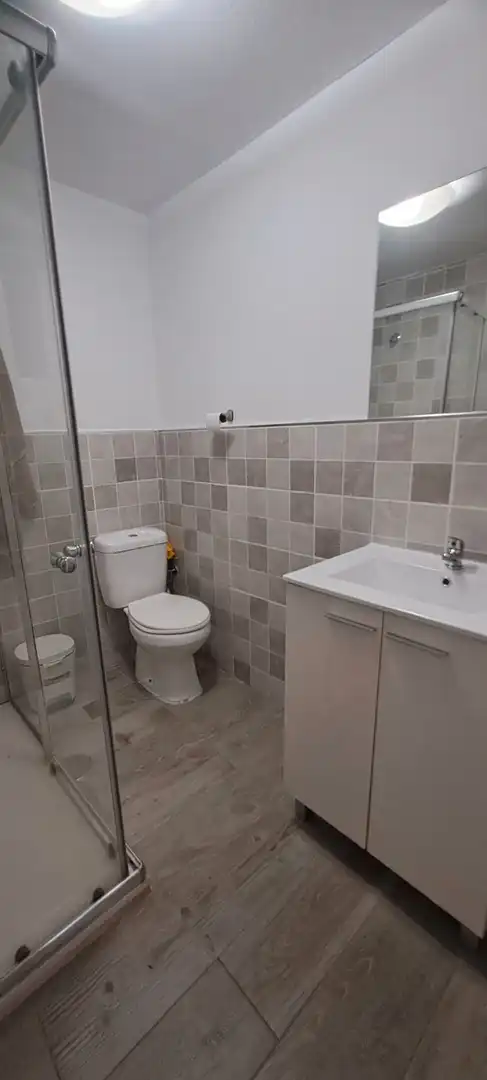 Flat for rent in Avenida Virgen del Rocío, Centro - Doña Mercedes