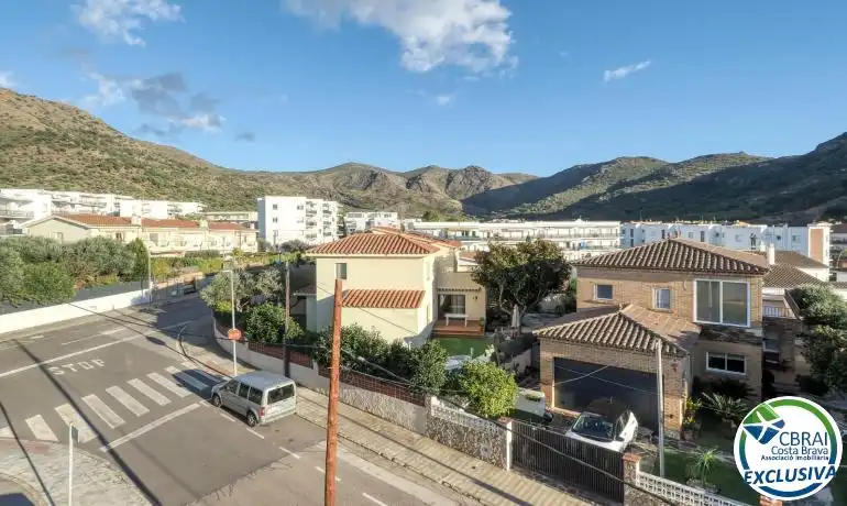 Vista exterior de Apartament en venda en Roses amb Calefacció, Moblat i Piscina comunitària
