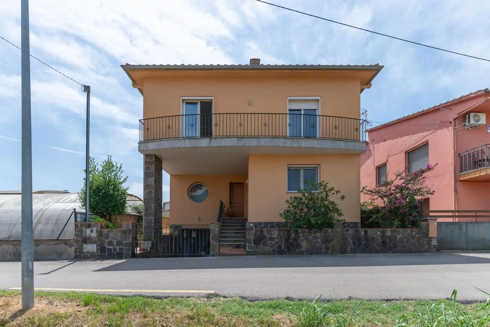 Vista exterior de Casa o xalet en venda en Porqueres amb Calefacció, Jardí privat i Balcó