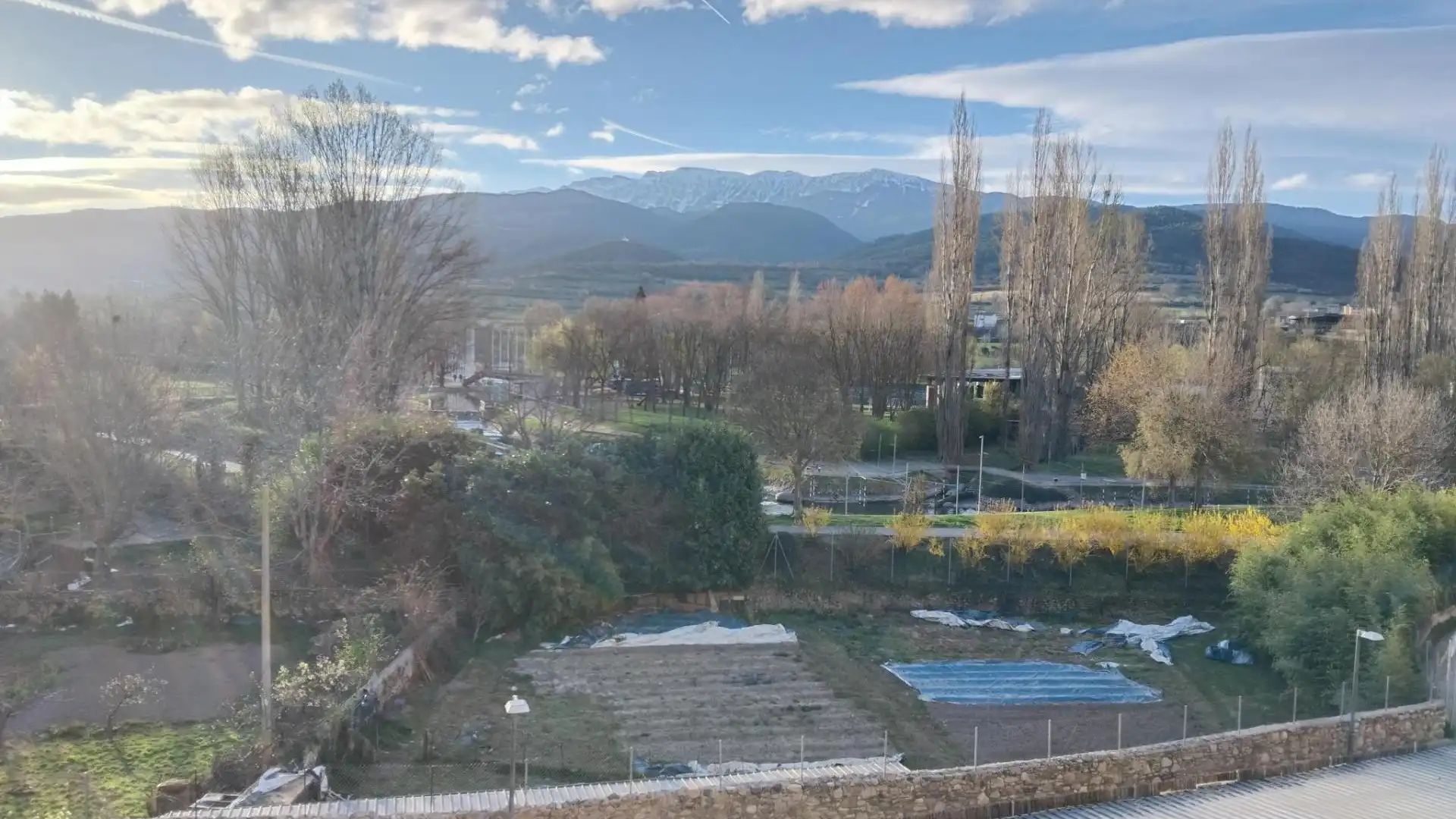 Vista exterior de Pis en venda en La Seu d'Urgell