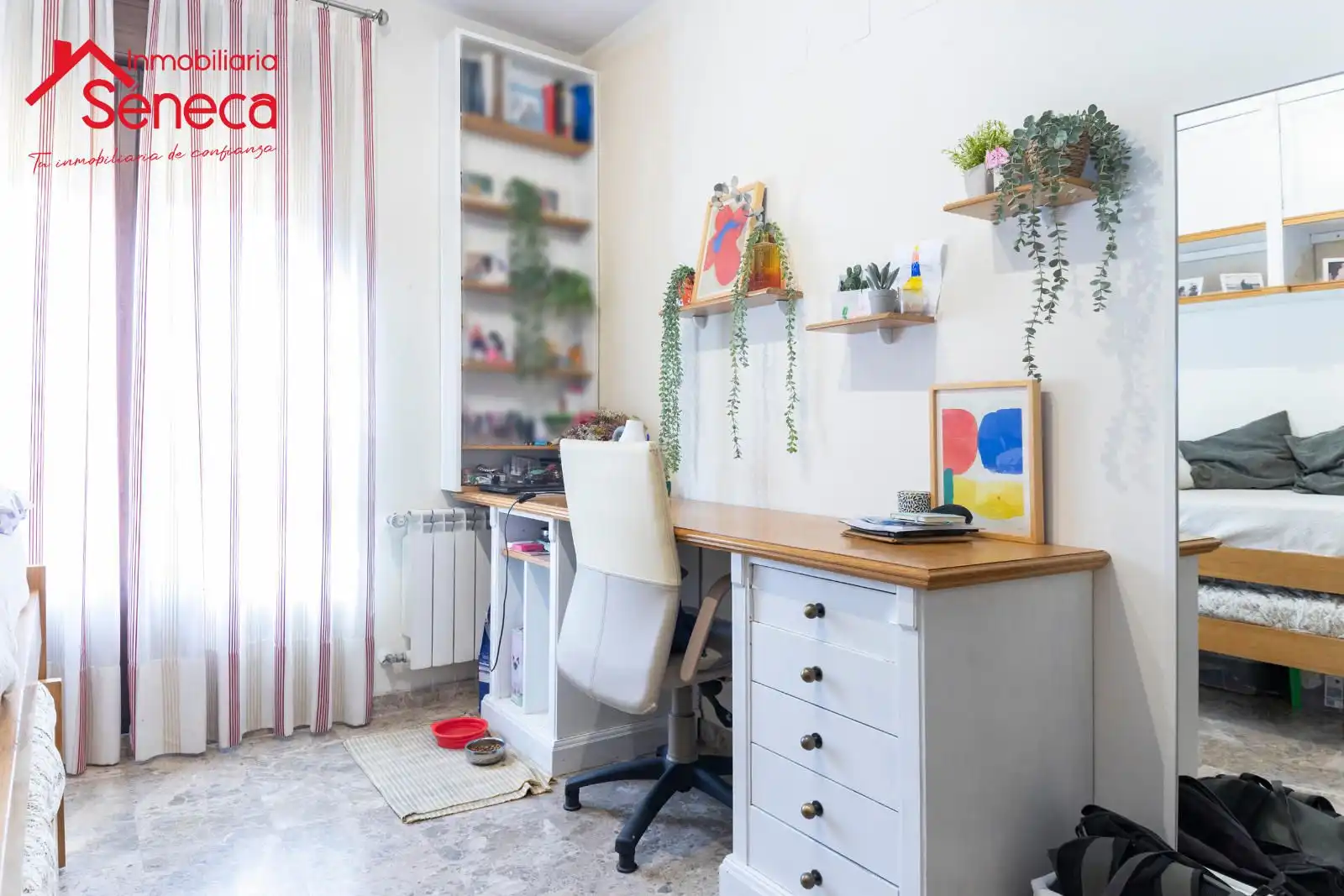 Habitación de Casa adosada en venta en Córdoba con Aire acondicionado, Calefacción y Jardín privado