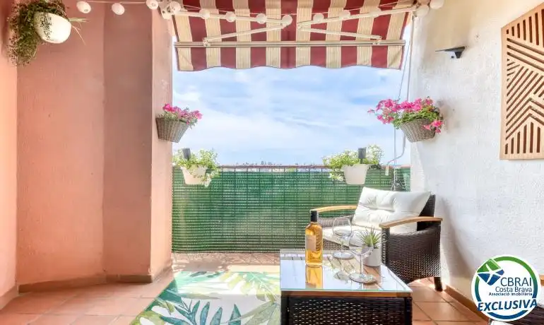 Terraza de Apartamento en venta en Figueres con Amueblado