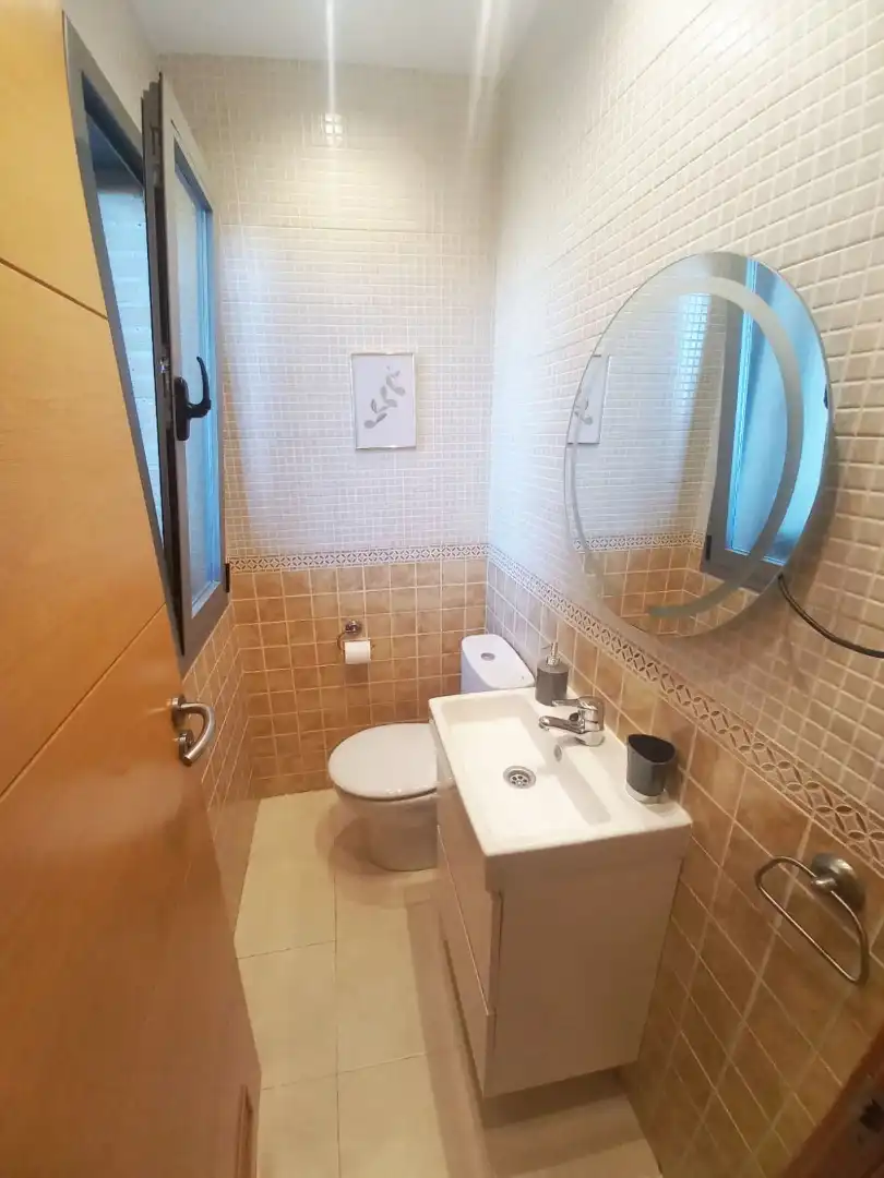 Baño de Casa adosada en venta en Vélez-Málaga con Aire acondicionado, Terraza y Trastero
