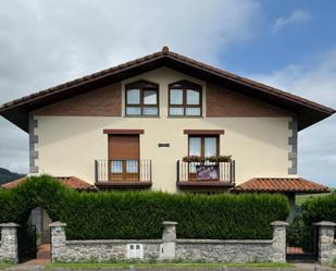 Vista exterior de Casa adosada en venda en Alkiza amb Calefacció, Jardí privat i Terrassa