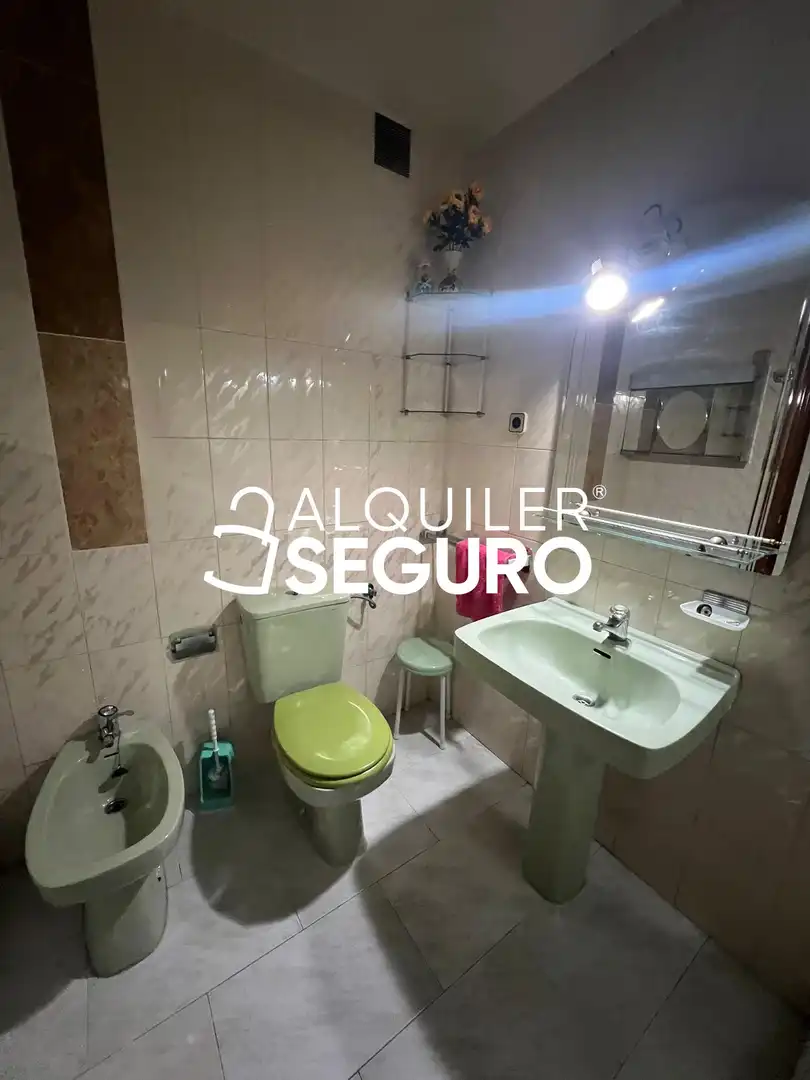 Baño de Piso de alquiler en Fuencarral - El Pardo