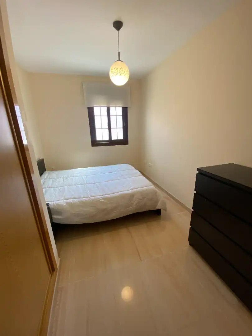 Habitación de Piso de alquiler en Málaga con Aire acondicionado, Terraza y Trastero