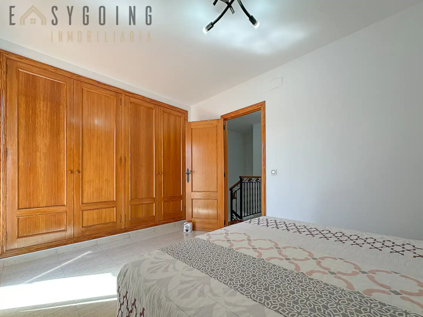 Schlafzimmer von Einfamilien-Reihenhaus zum Verkauf in Santa Pola mit Klimaanlage, Terrasse und Gemeinschaftspool