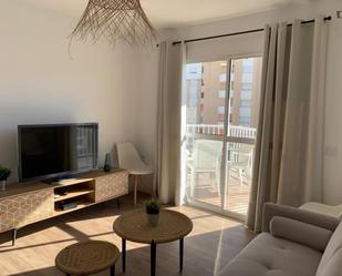 Dormitori de Apartament de lloguer en Rincón de la Victoria amb Aire condicionat