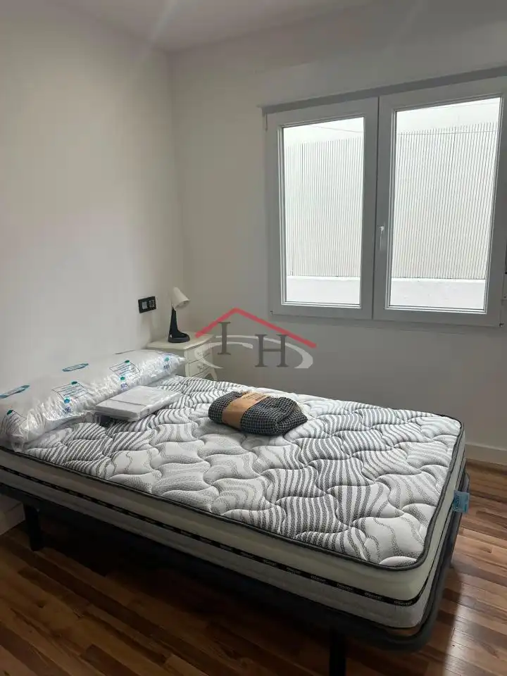 Habitación de Piso en venta en León Capital  con Calefacción, Parquet y Terraza