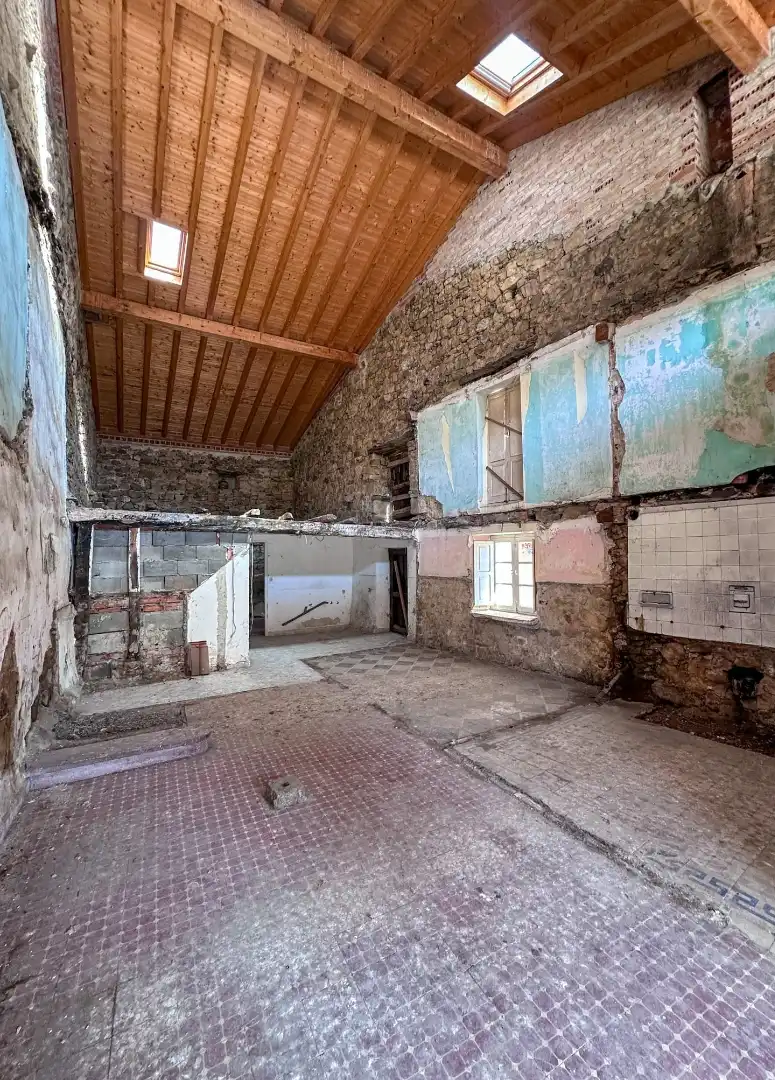 Casa adosada en venda en Castañeda amb Jardí privat