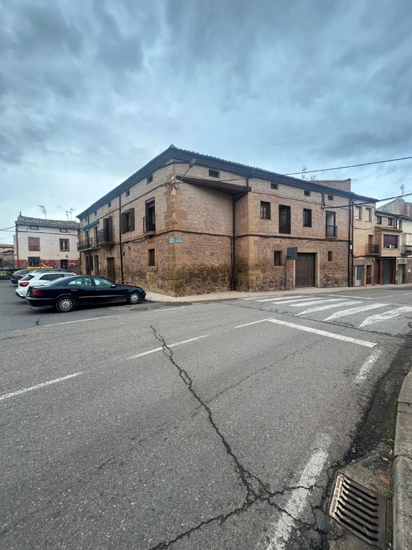 Exterior view of Building for sale in Alesanco