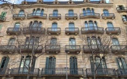 Exterior view of Office to rent in  Barcelona Capital  with Air Conditioner and Balcony