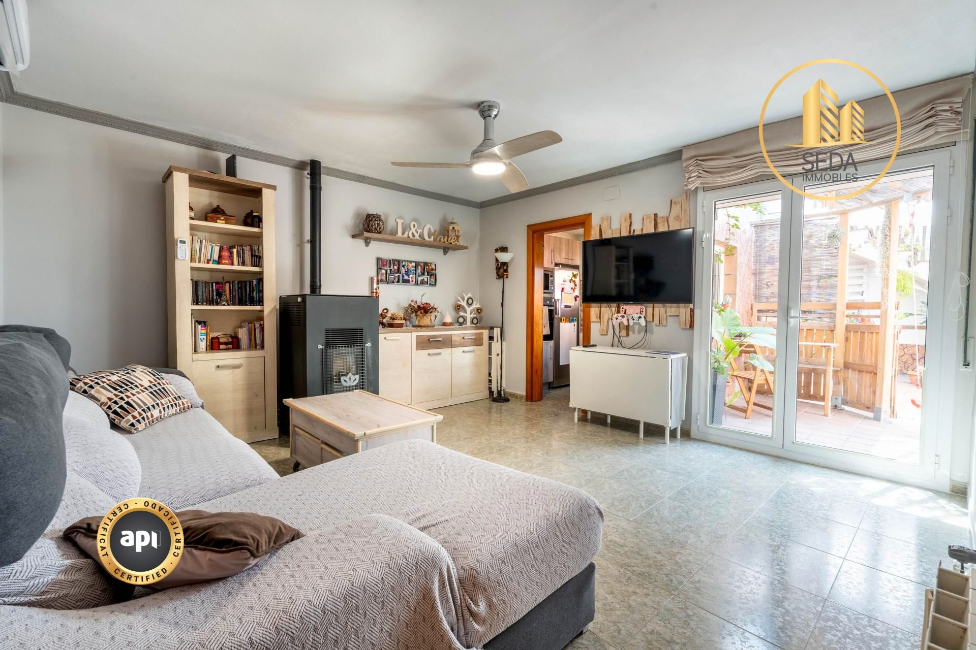 Sala d'estar de Casa adosada en venda en Terrassa amb Aire condicionat, Calefacció i Terrassa