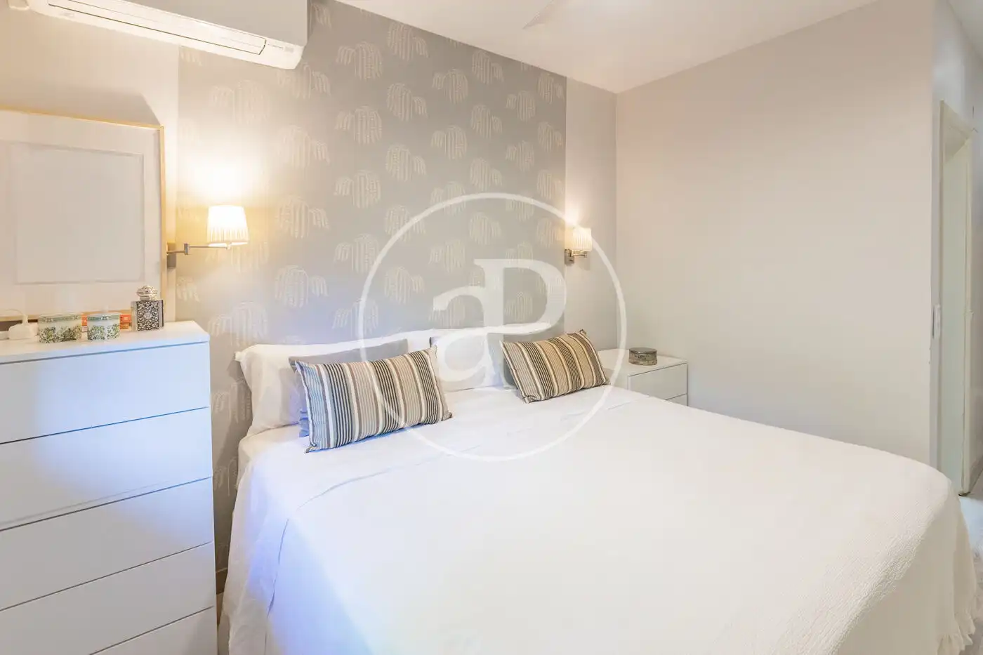 Habitación de Piso en venta en Madrid con Aire acondicionado, Calefacción y Jardín privado