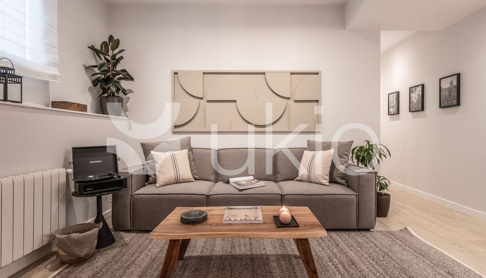 Apartamento de alquiler en Calle de Viriato, Almagro - Imagen 2