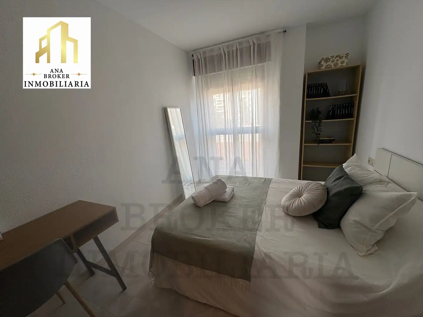 Schlafzimmer von Wohnung zur Miete in Ronda mit Möbliert